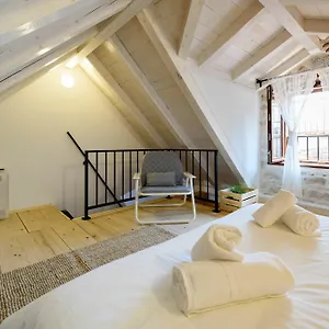 3* Guest house & Tiramola - Old Town